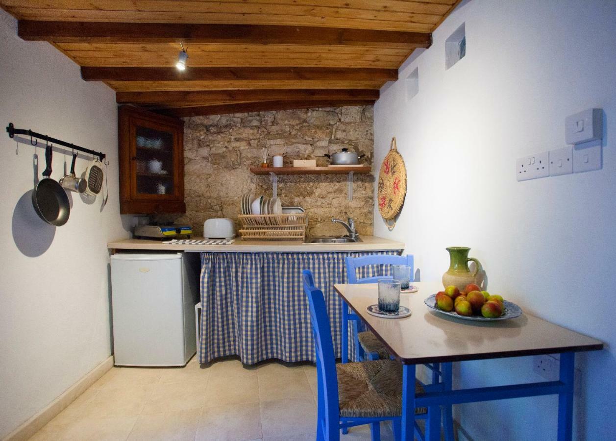 Гостьовий будинок Cecilias Courtyard Malia Екстер'єр фото